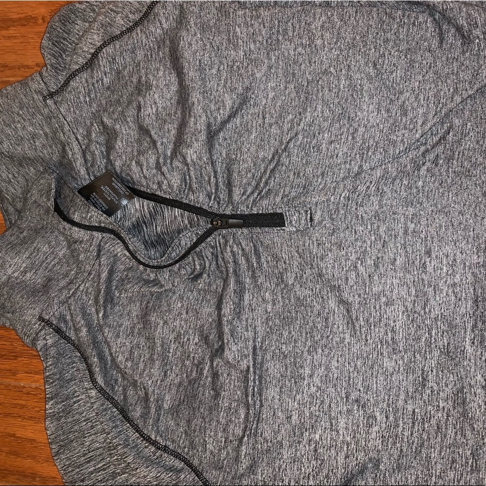 grey long sleeve athletic top